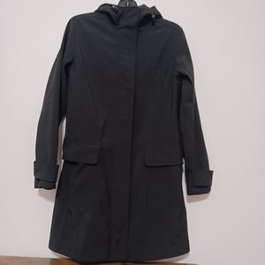 Womens rain jacket small Black 2 way zippered snaps pockets hood roomy warm